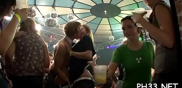  Drunk cheeks engulfing schlong in club